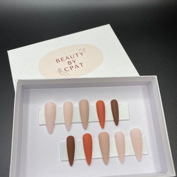 READY TO SHIP MATTE FALL STILETTO PRESS ON NAILS - Picture 2 of 5